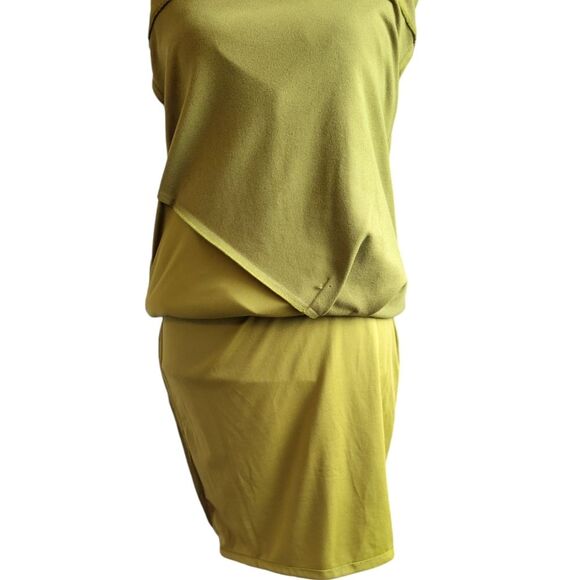 Julia Jordan green faux wrap cap sleeve dress with attached gold belt Size 4 - Picture 4 of 8